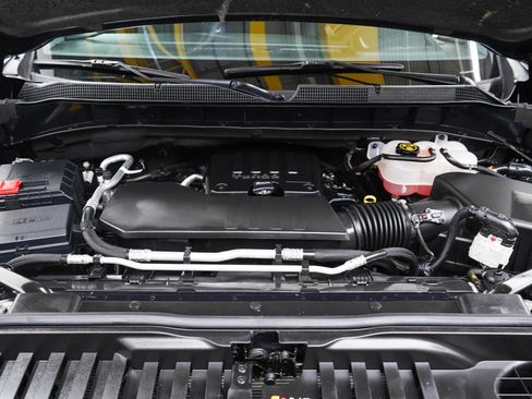 Used 2023 Chevrolet Silverado 1500 LT AWD/4WD image 33