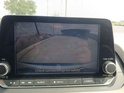 Used 2023 Nissan Rogue SV FWD image 25
