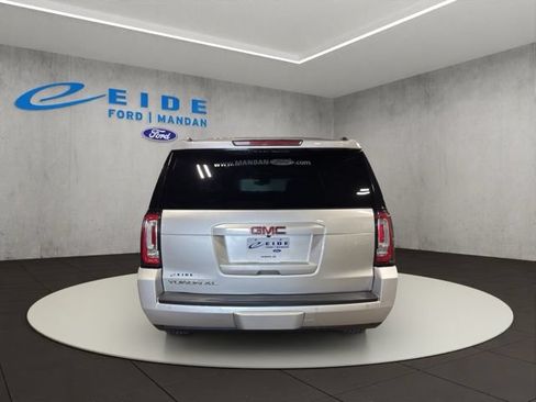 Used 2016 GMC Yukon XL SLT w/ Open Road Package AWD/4WD image 13