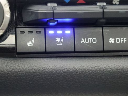 Used 2025 Toyota Sequoia Limited AWD/4WD image 24