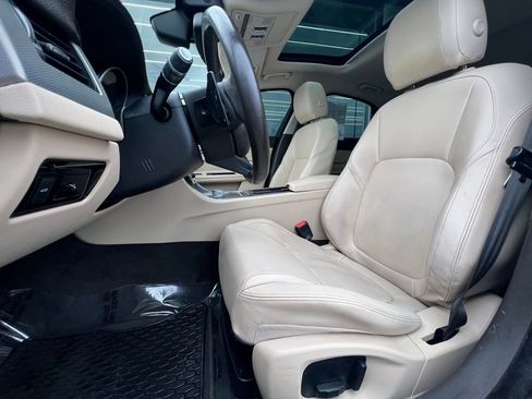 Used 2016 Jaguar XF Premium image 17