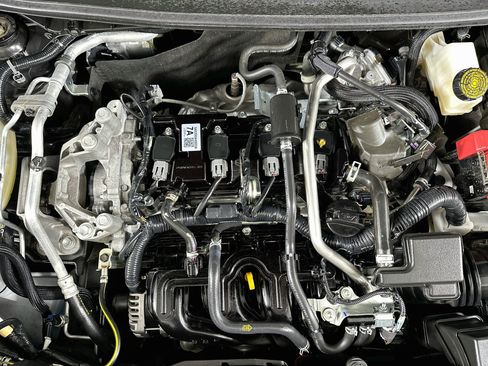 Used 2025 Nissan Kicks SV FWD image 31