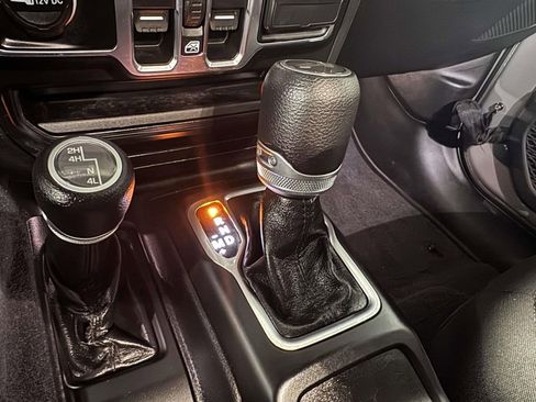 Used 2021 Jeep Wrangler Unlimited Sport image 24