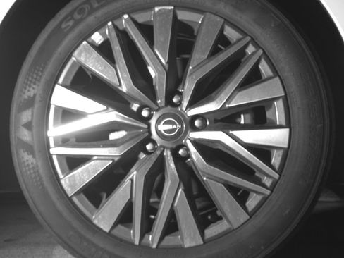 Used 2025 Nissan Altima 2.5 SV FWD image 13