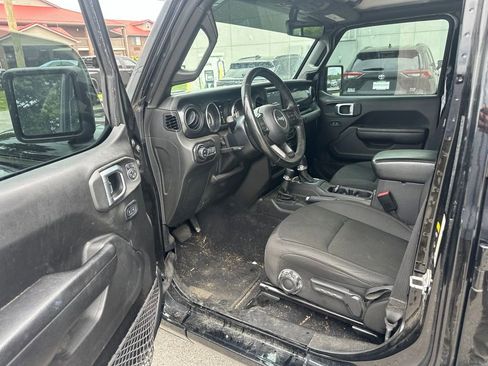 Used 2022 Jeep Gladiator Sport AWD/4WD image 5