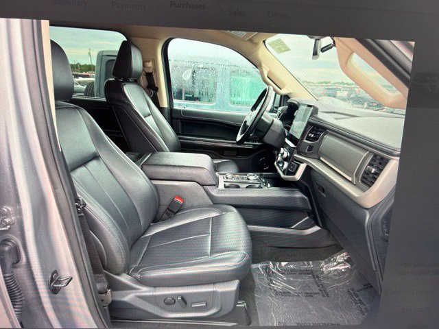 Used 2024 Ford Expedition XLT AWD/4WD image 17