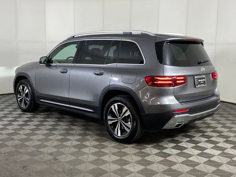 Used 2026 Mercedes-Benz GLB 250 4MATIC image 3