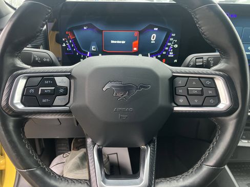 Used 2024 Ford Mustang Premium image 17