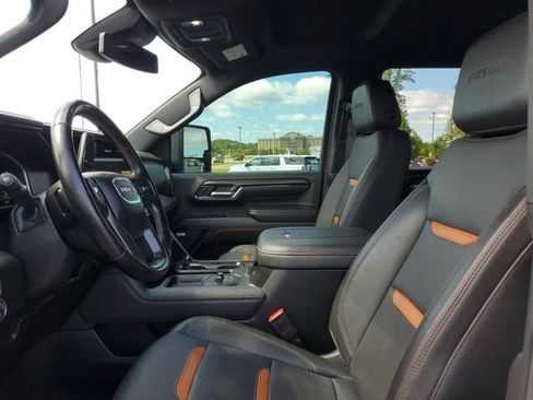 Used 2024 GMC Sierra 2500 AT4 AWD/4WD image 10