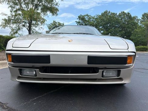Used 1988 Porsche 944 Coupe RWD image 4