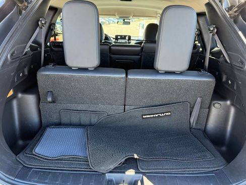 Used 2024 Mitsubishi Outlander SE image 17