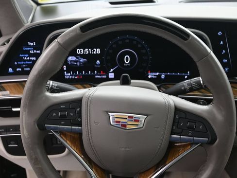 Certified 2021 Cadillac Escalade Premium Luxury Platinum AWD/4WD image 9