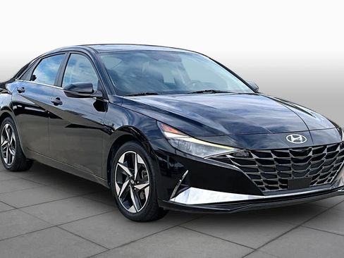 Used 2021 Hyundai Elantra Limited w/ Cargo Package FWD image 3