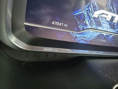 Used 2022 GMC Yukon AT4 image 9