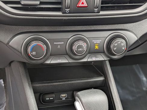 Used 2024 Kia Forte LXS image 18