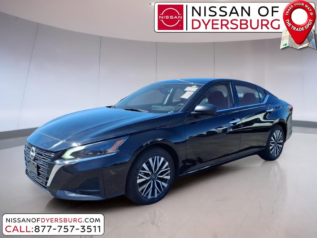 Used 2025 Nissan Altima 2.5 SV FWD image 7