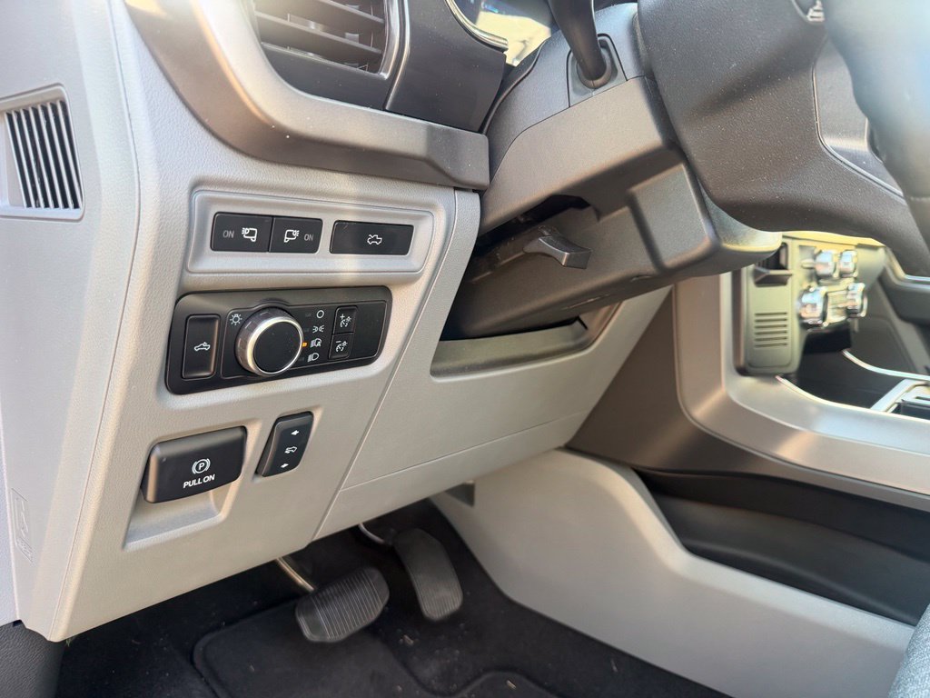 Used 2024 Ford F150 Lightning XLT AWD/4WD image 21