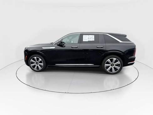 Used 2025 Cadillac Escalade IQ Luxury 2 AWD/4WD image 5