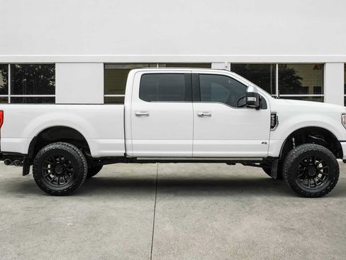 Used 2022 Ford F350 Platinum AWD/4WD image 7