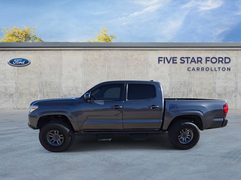 Used 2021 Toyota Tacoma SR w/ SR Convenience Package image 5