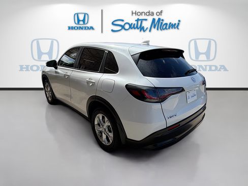 Used 2025 Honda HR-V LX image 5