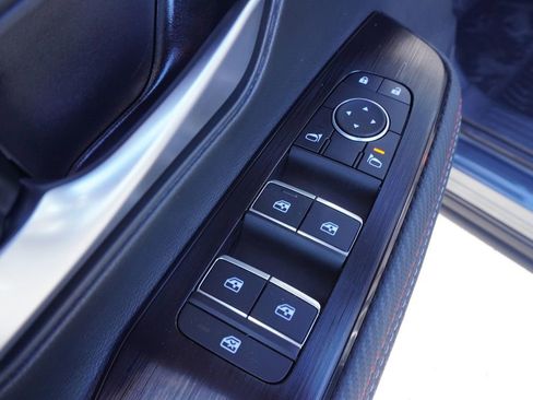 New 2026 Nissan Kicks SR FWD image 15