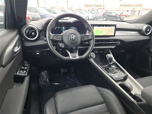 Used 2024 Alfa Romeo Tonale Ti w/ Premium Interior Package image 21