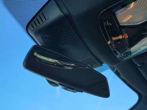 Certified 2023 BMW 530e xDrive w/ Premium Package AWD/4WD image 27