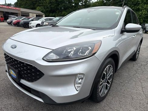 Used 2020 Ford Escape SEL FWD image 3