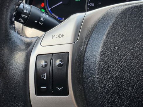 Used 2013 Lexus CT 200h w/ Premium Pkg w/Navigation FWD image 21