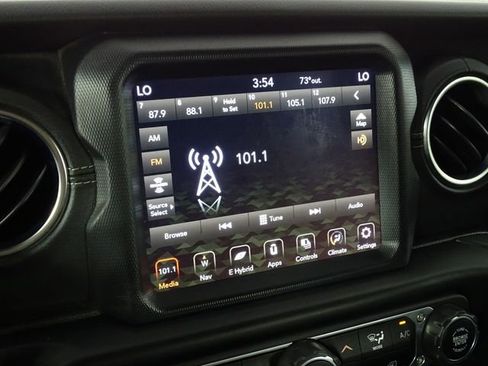 Used 2023 Jeep Wrangler Unlimited Sahara AWD/4WD image 29