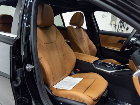 Used 2025 BMW 330i xDrive Sedan w/ Premium Package image 25