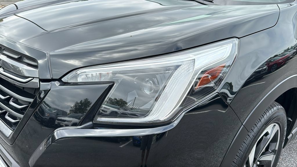 Certified 2023 Subaru Forester Touring AWD/4WD image 9