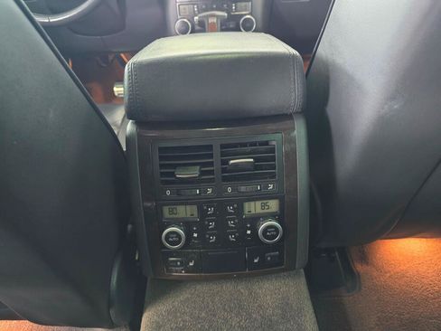 Used 2004 Volkswagen Touareg V8 AWD/4WD image 36