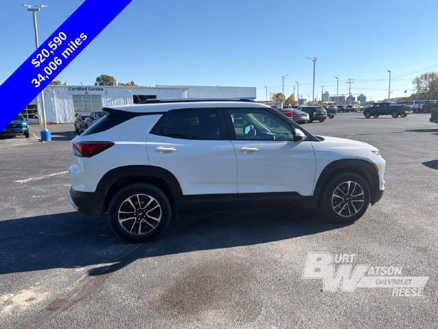 Used 2024 Chevrolet TrailBlazer LT w/ LT Cold Weather Package FWD image 8