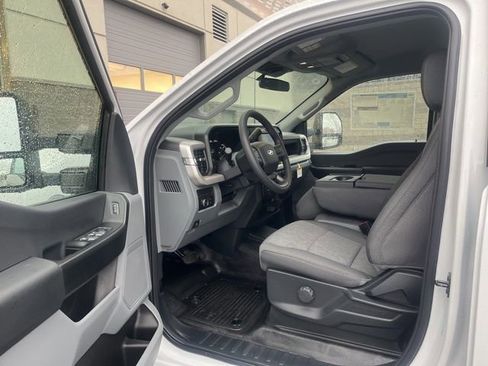 New 2026 Ford F550 4x4 Crew Cab image 8