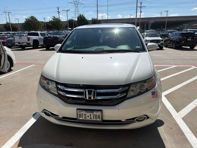 Used 2016 Honda Odyssey Touring Elite image 3