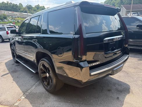 Used 2015 GMC Yukon Denali w/ Premium Package AWD/4WD image 5