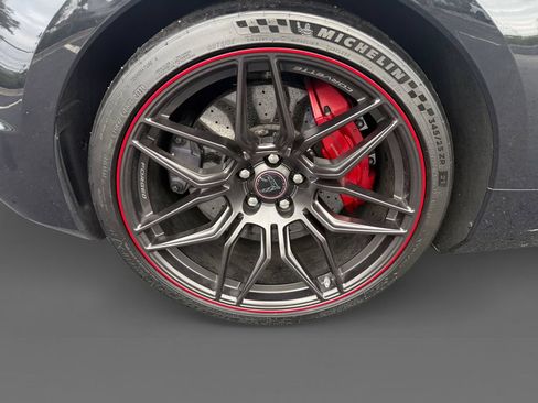 Used 2023 Chevrolet Corvette Z06 w/ Z07 Performance Package RWD image 10