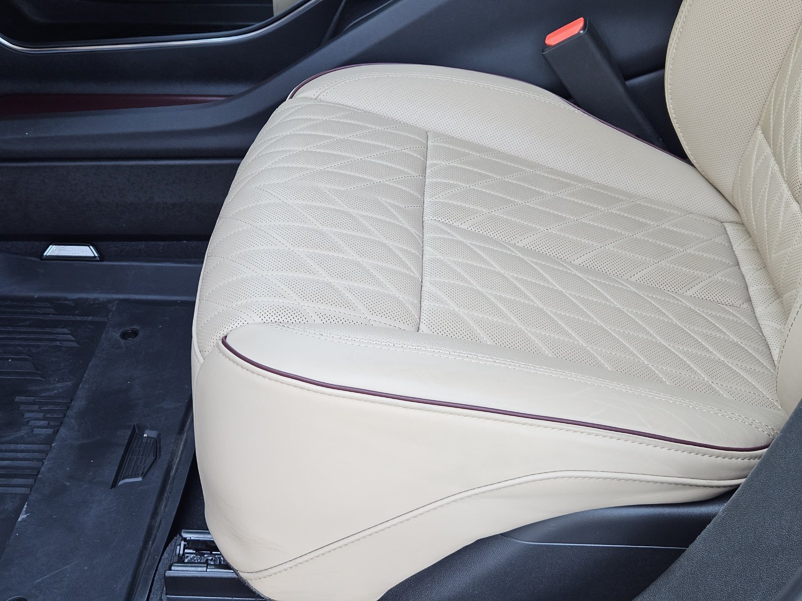 Certified 2026 Cadillac Lyriq Signature Luxury w/ Nappa Leather Package AWD/4WD image 26