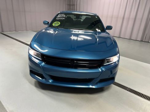 Used 2022 Dodge Charger SXT image 2