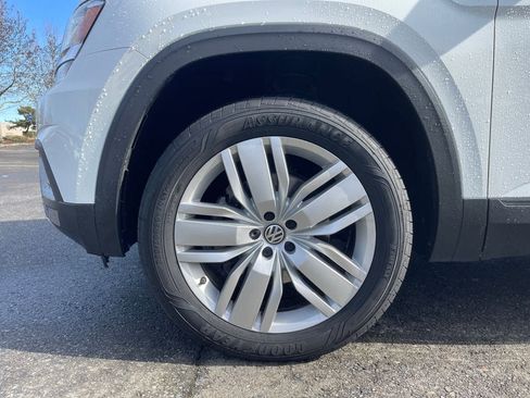 Used 2019 Volkswagen Atlas SE w/ Panoramic Sunroof Package image 38