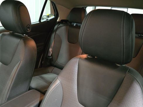 Used 2023 Buick Encore GX Select image 18