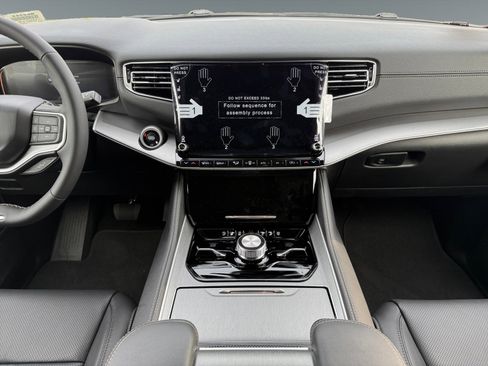 New 2026 Jeep Grand Wagoneer L Limited image 11