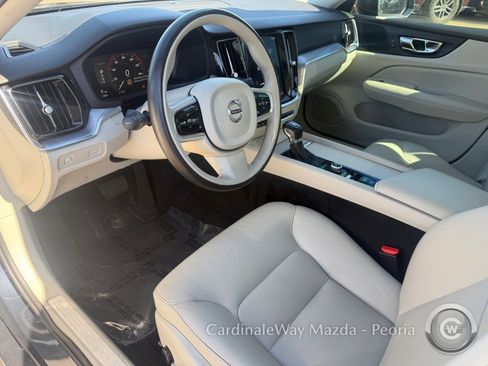 Used 2019 Volvo S60 T5 Momentum w/ Premium Package image 14