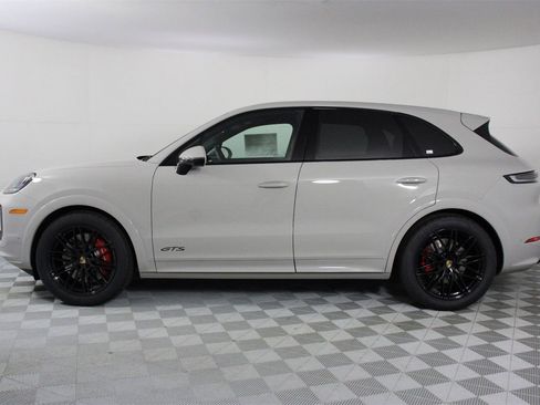 New 2026 Porsche Cayenne GTS image 2