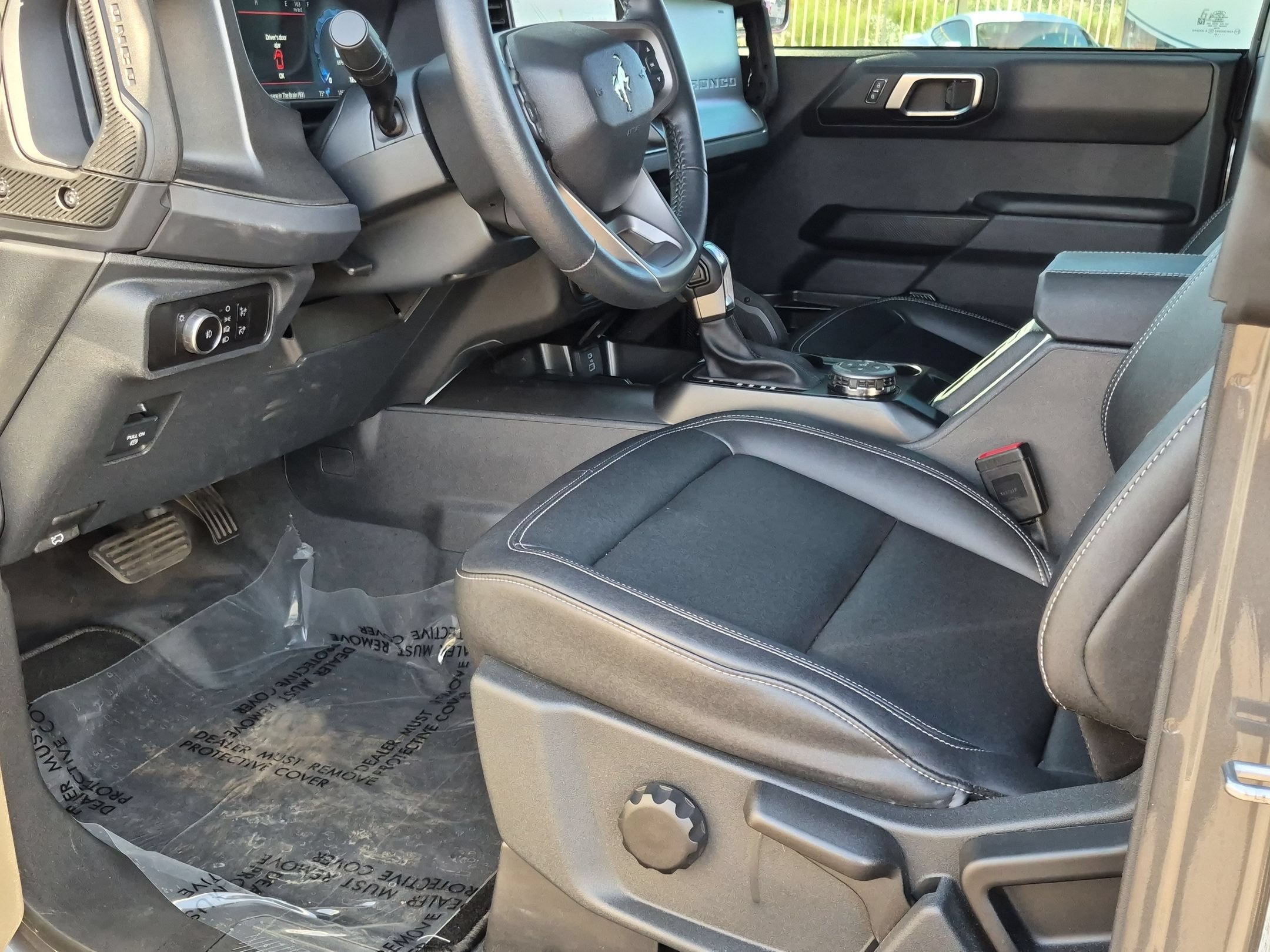 Used 2025 Ford Bronco Big Bend w/ Black Diamond Package AWD/4WD image 21