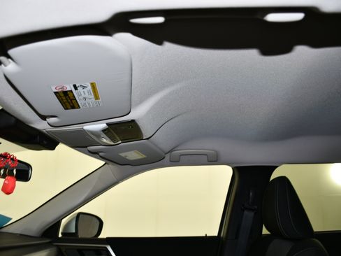 Used 2024 Mitsubishi Outlander ES image 36