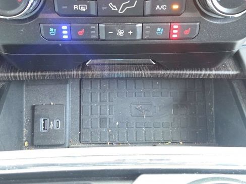 Used 2020 Ford F450 Lariat w/ Lariat Ultimate Package AWD/4WD image 34