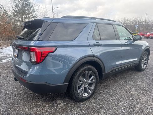 New 2026 Ford Explorer Active w/ Active Comfort Package image 8